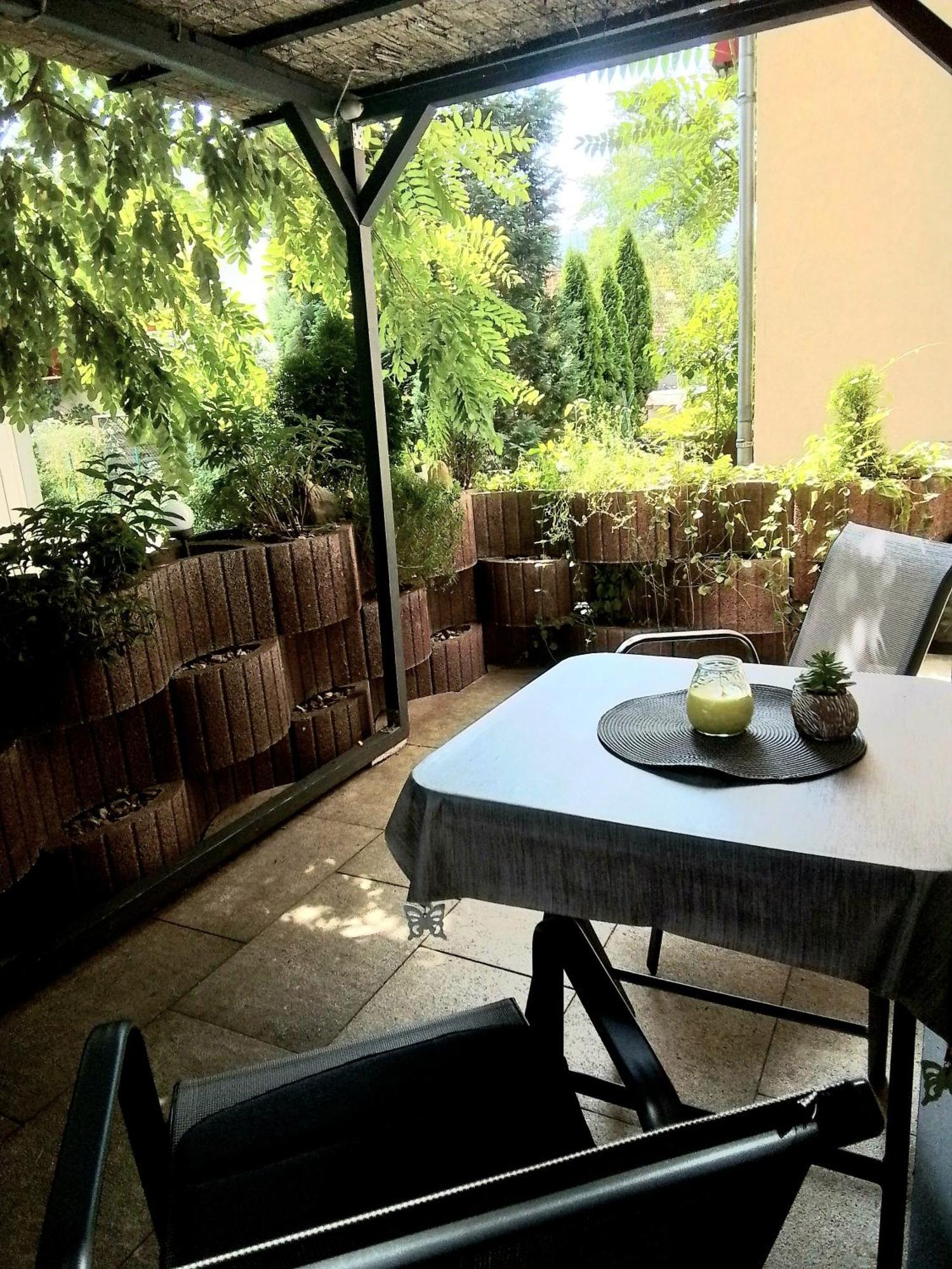 Johnis Fewo, Naehe Stadtzentrum - Uni In Sehr Ruhiger Lage Mit Terrasse Und Eigenem Parkplatz Cottbus Exterior photo